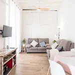 Family Friendly Appartment Sea View Next To Beach